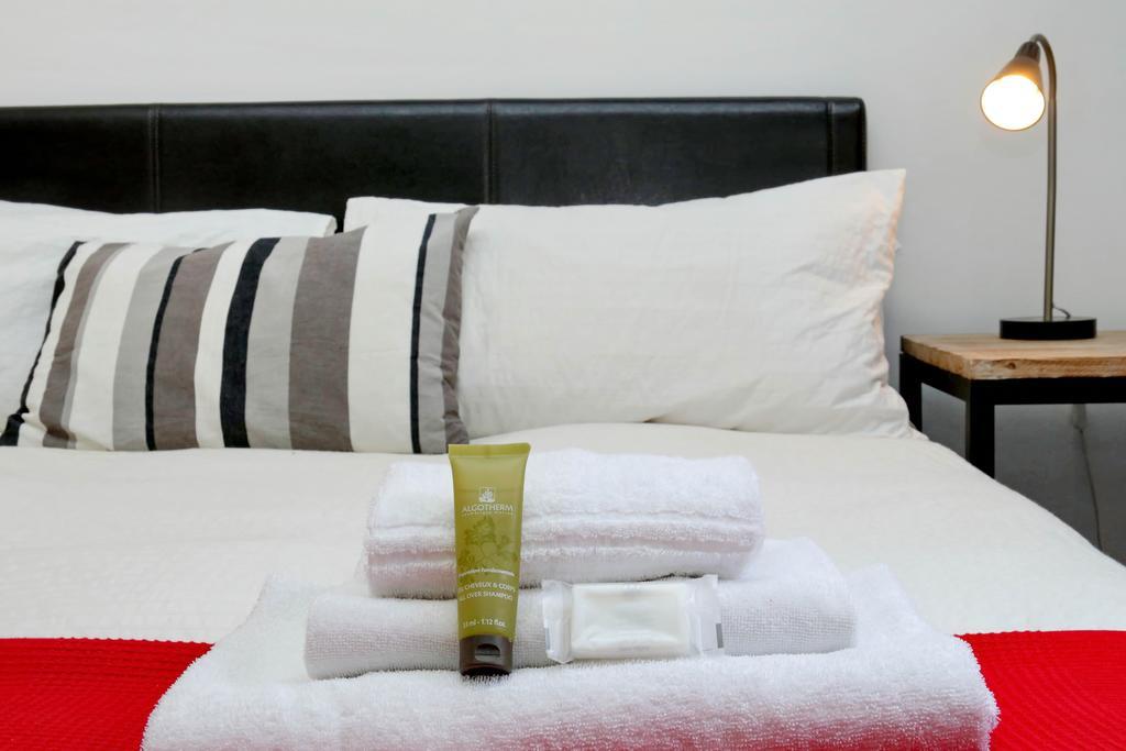 Cozy Apartment Fabia 300 Mt From Colosseum Bagian luar foto