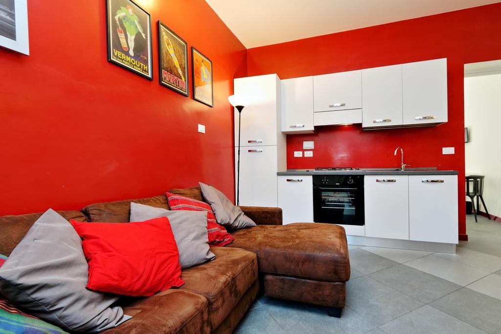 Cozy Apartment Fabia 300 Mt From Colosseum Bagian luar foto